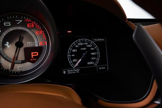 Certified 2019 Ferrari Portofino image 38