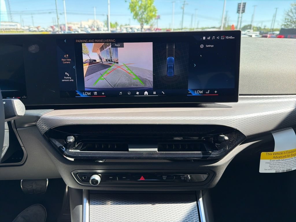 New 2026 BMW 330i Sedan w/ M Sport Package RWD image 21