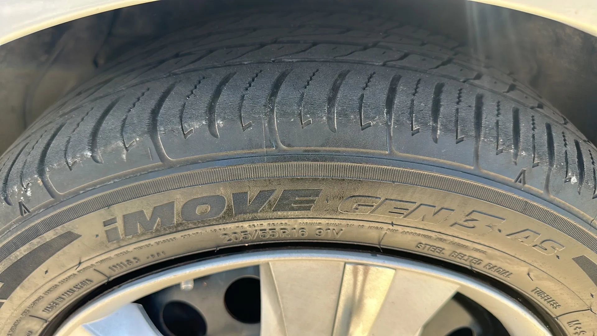 Used 2013 Hyundai Elantra GLS image 9