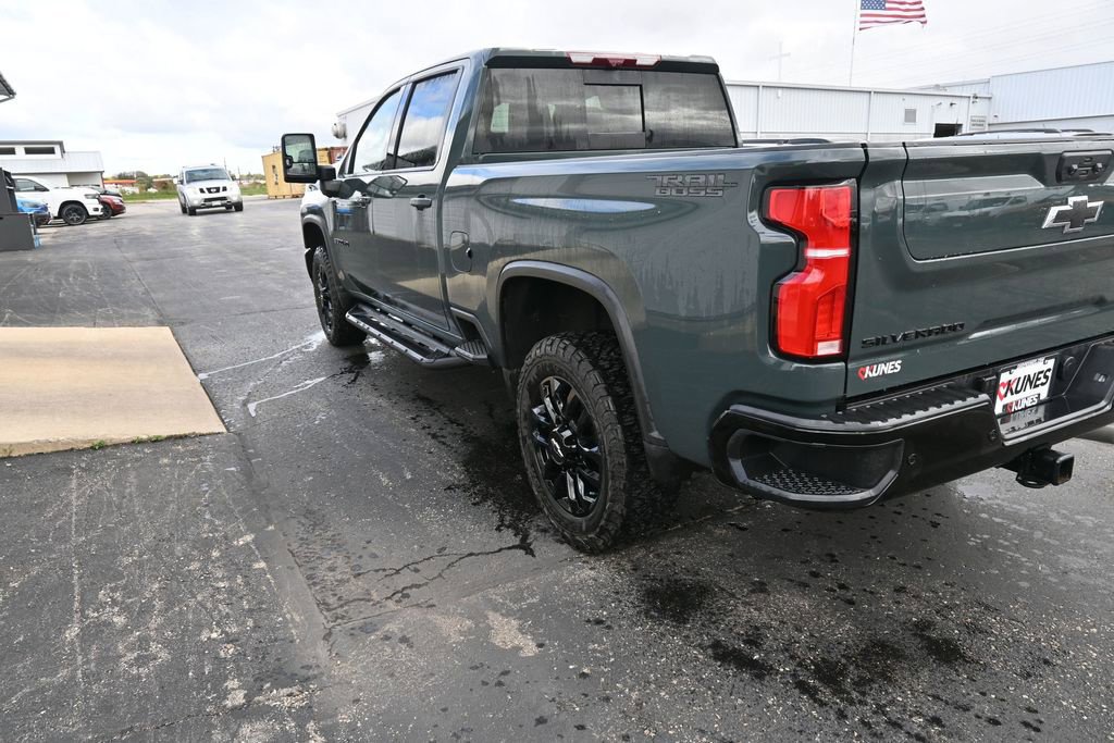 Used 2025 Chevrolet Silverado 3500 LTZ w/ LTZ Plus Package AWD/4WD image 13