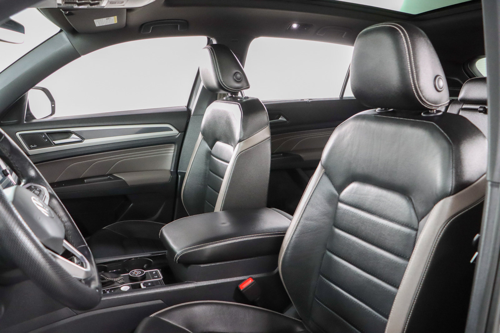 Used 2023 Volkswagen Atlas Cross Sport SEL Premium R-Line AWD/4WD image 26