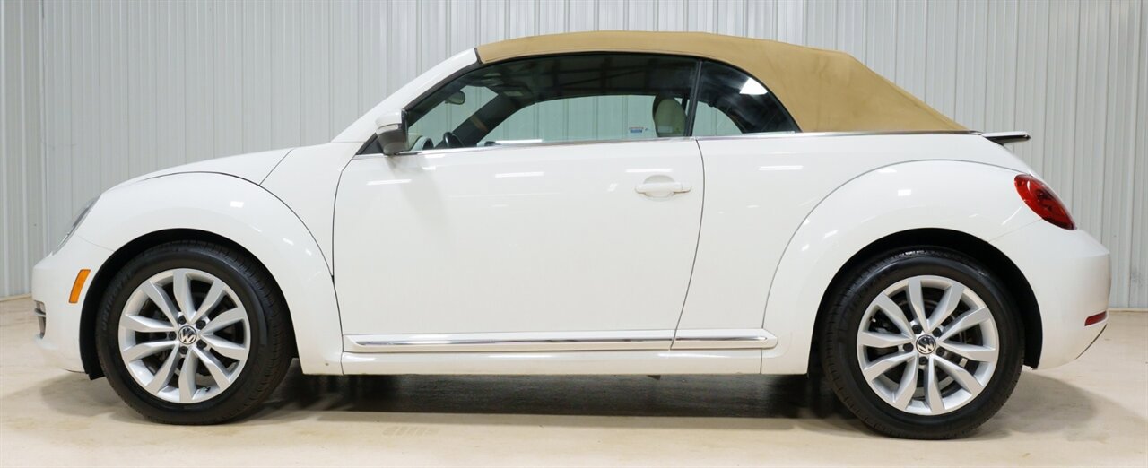 Used 2013 Volkswagen Beetle TDI FWD image 2