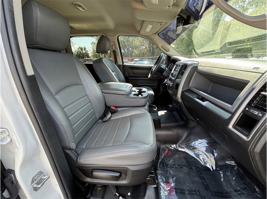 Used 2020 RAM 1500 Tradesman w/ Chrome Appearance Group image 32