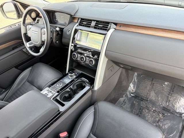 Used 2018 Land Rover Discovery HSE AWD/4WD image 21