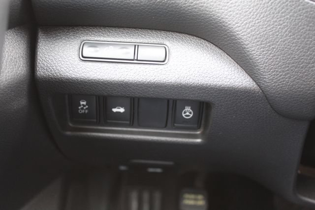 Used 2015 Nissan Altima 2.5 SL w/ Moonroof Package FWD image 22