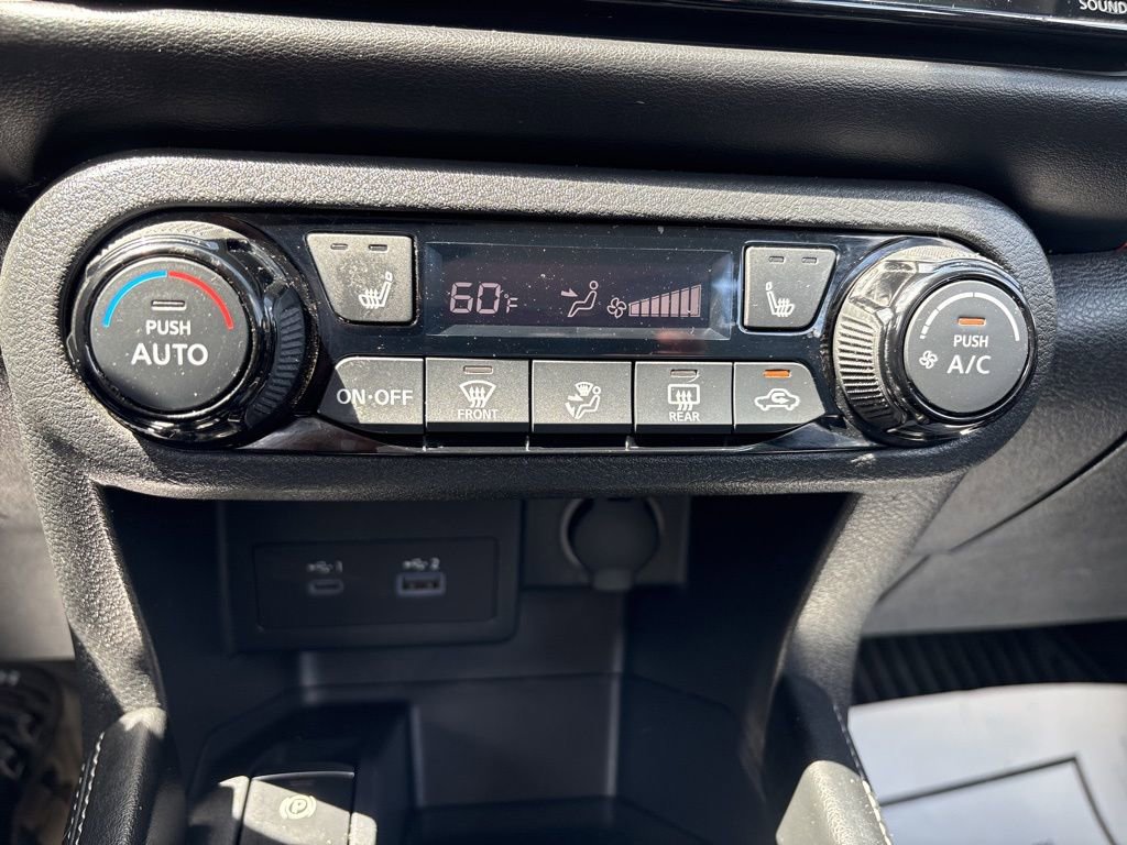 Used 2021 Nissan Kicks SR w/ SR Premium Package FWD image 22