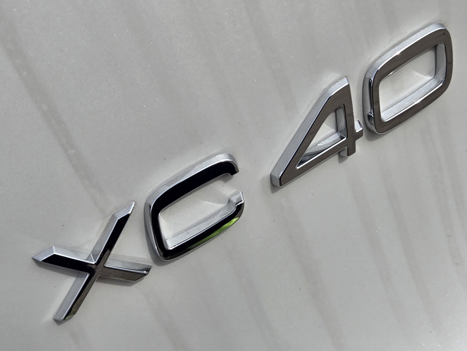 New 2025 Volvo XC40 B5 Core w/ Protection Package Premier image 14