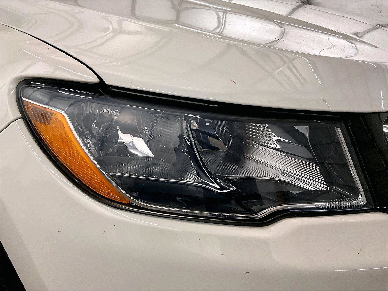 Used 2019 Jeep Compass Latitude w/ Cold Weather Group image 27