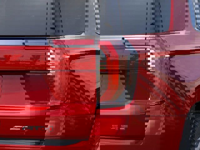 New 2026 GMC Yukon AT4 Ultimate w/ LPO, Floor Liner Package image 11