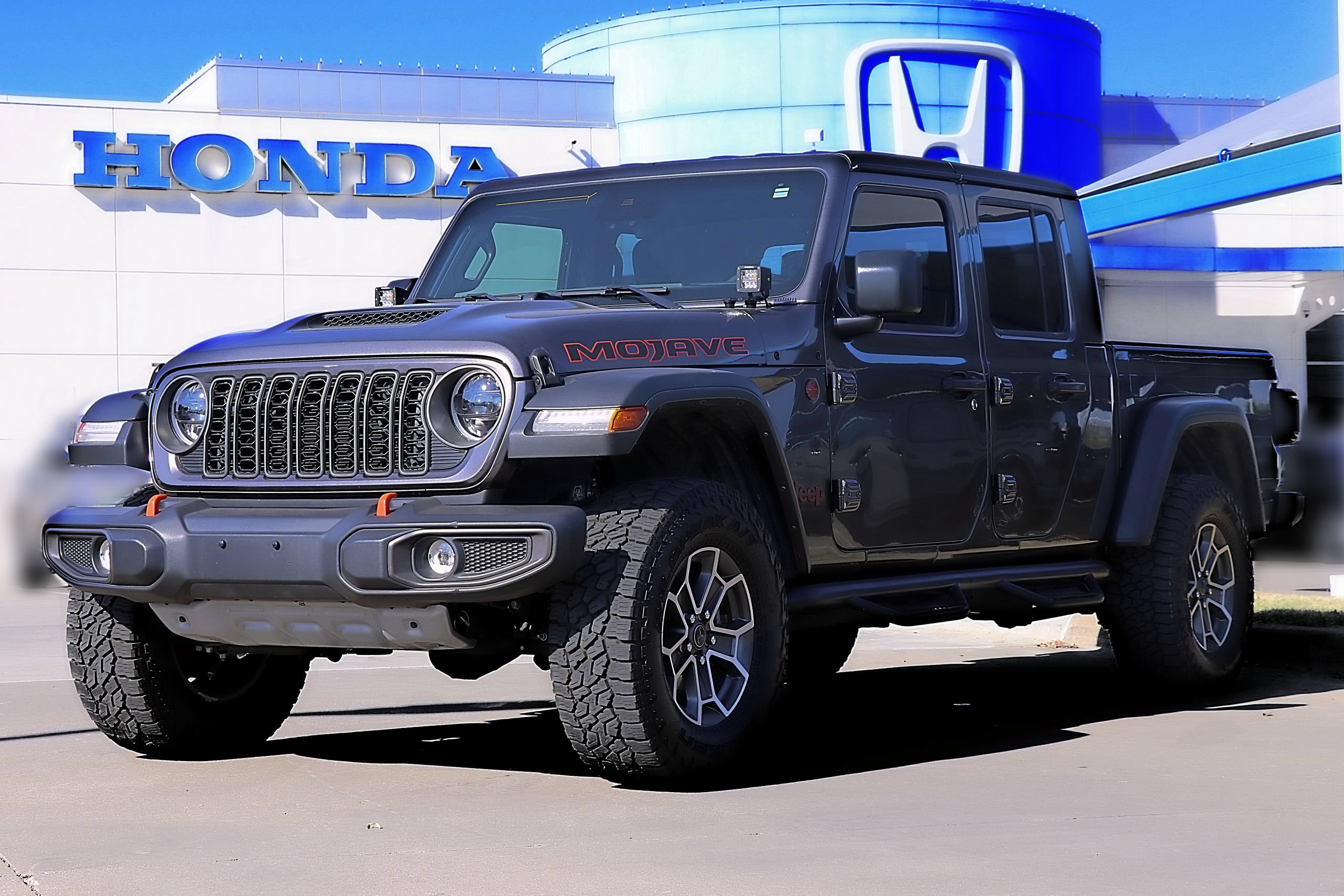 Used 2025 Jeep Gladiator Mojave w/ Safety Group