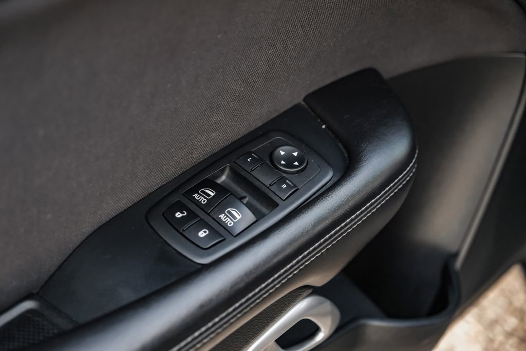 Used 2018 Dodge Challenger R/T image 38