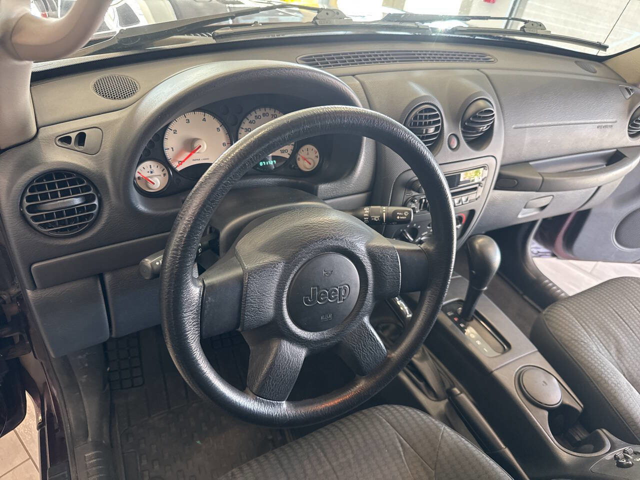 Used 2004 Jeep Liberty Sport w/ PWR Convenience Group AWD/4WD image 18