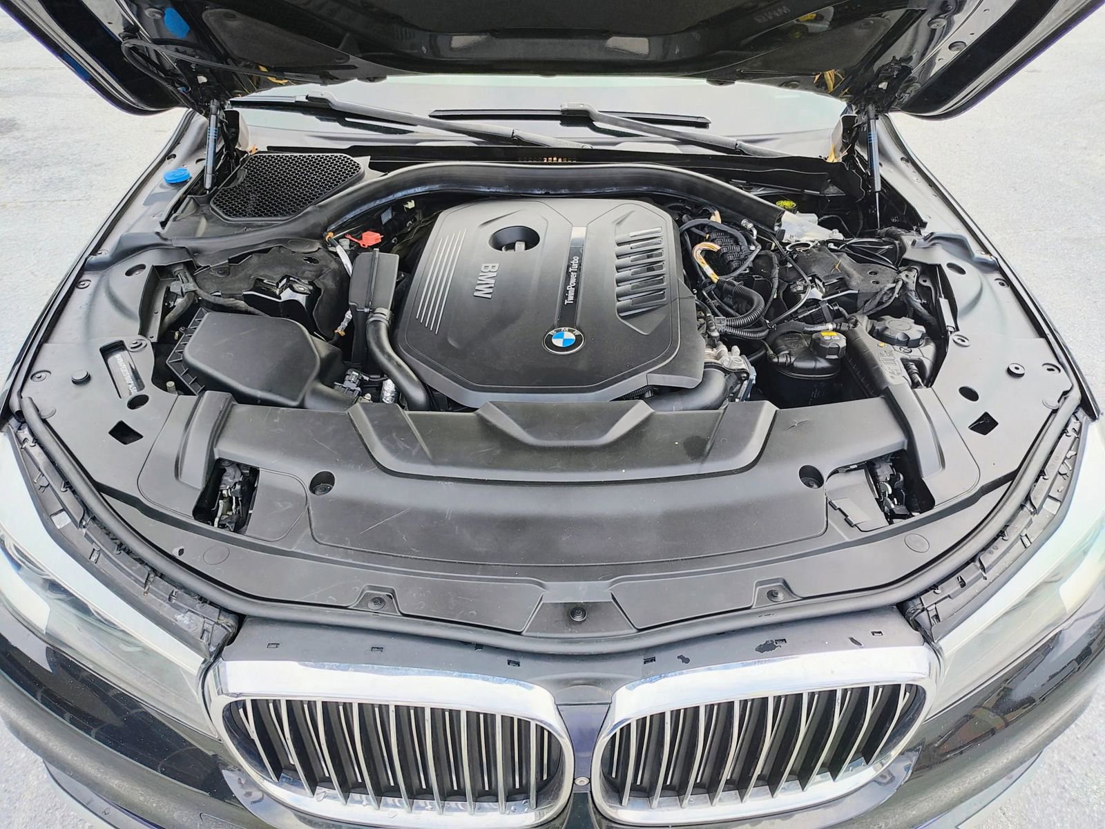 Used 2016 BMW 740i 740i Sedan 4D image 21