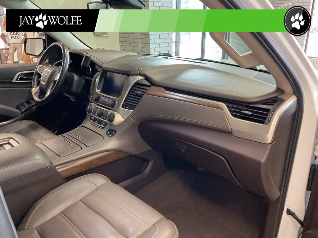 Used 2020 GMC Yukon Denali w/ Open Road Package AWD/4WD image 19