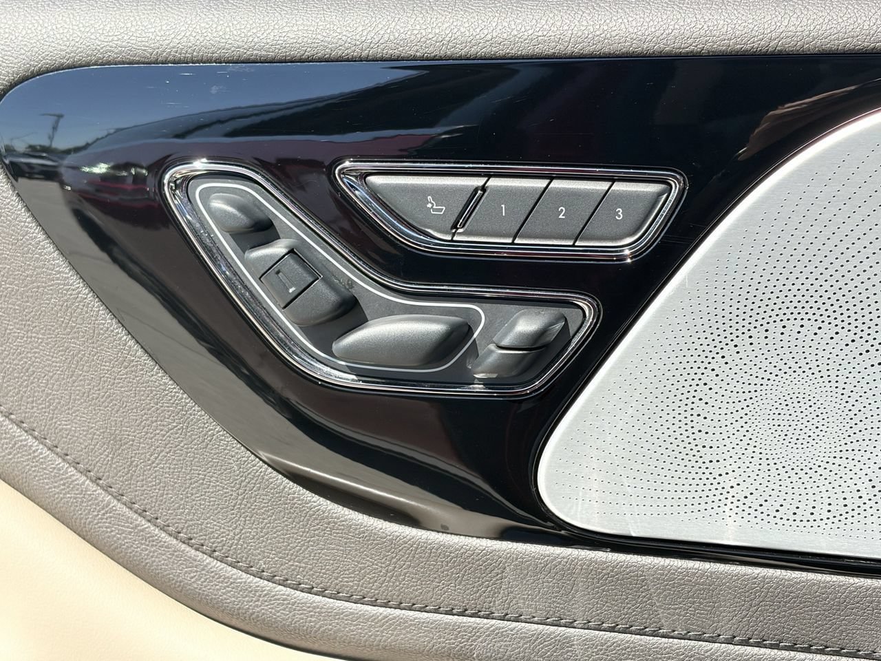 Used 2020 Lincoln Aviator Reserve w/ Equipment Group 202A AWD/4WD image 20