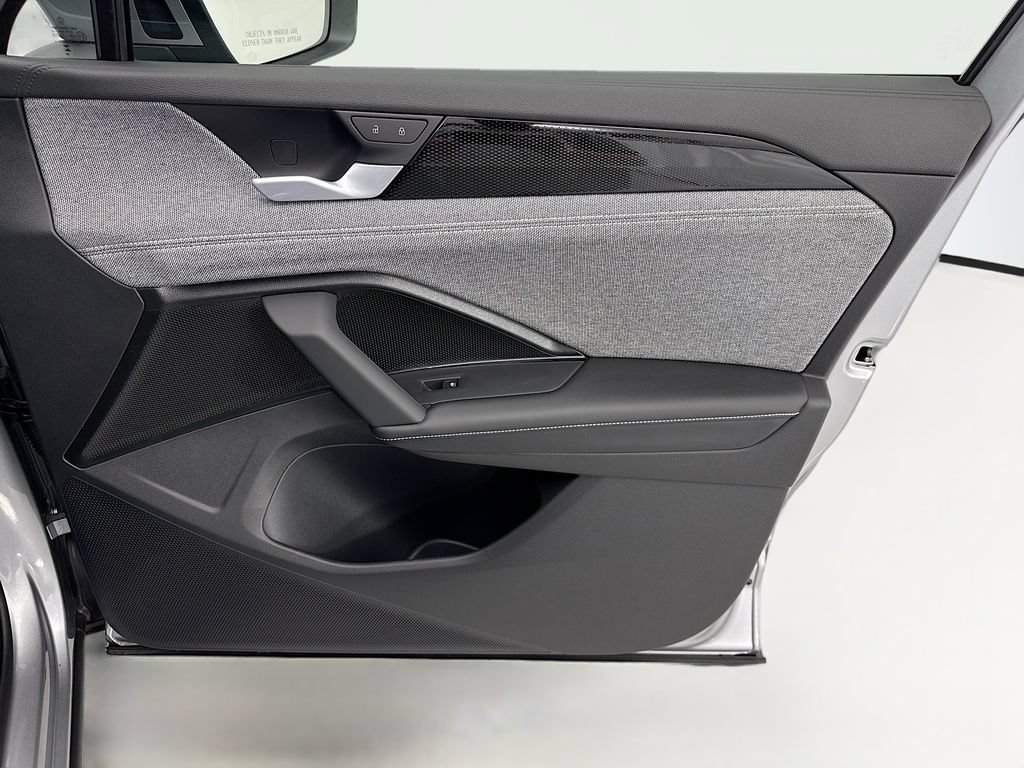 New 2026 Volkswagen Tiguan S FWD image 23