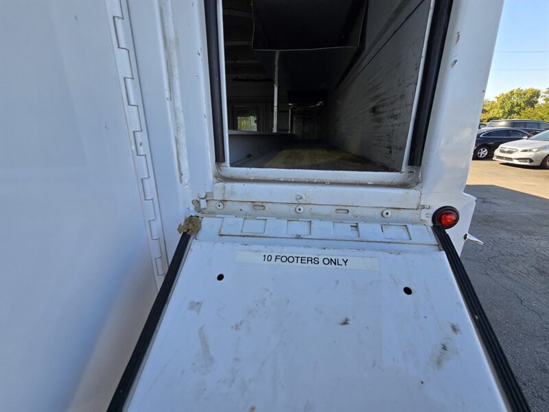 Used 2019 Chevrolet Express 3500 w/ Power Convenience Package RWD image 37