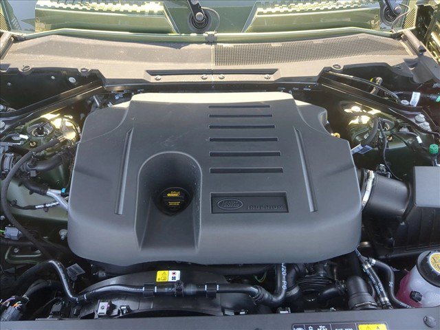 New 2026 Land Rover Defender 110 X-Dynamic SE AWD/4WD image 18