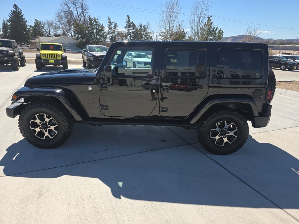 Used 2015 Jeep Wrangler Unlimited Sahara AWD/4WD image 8