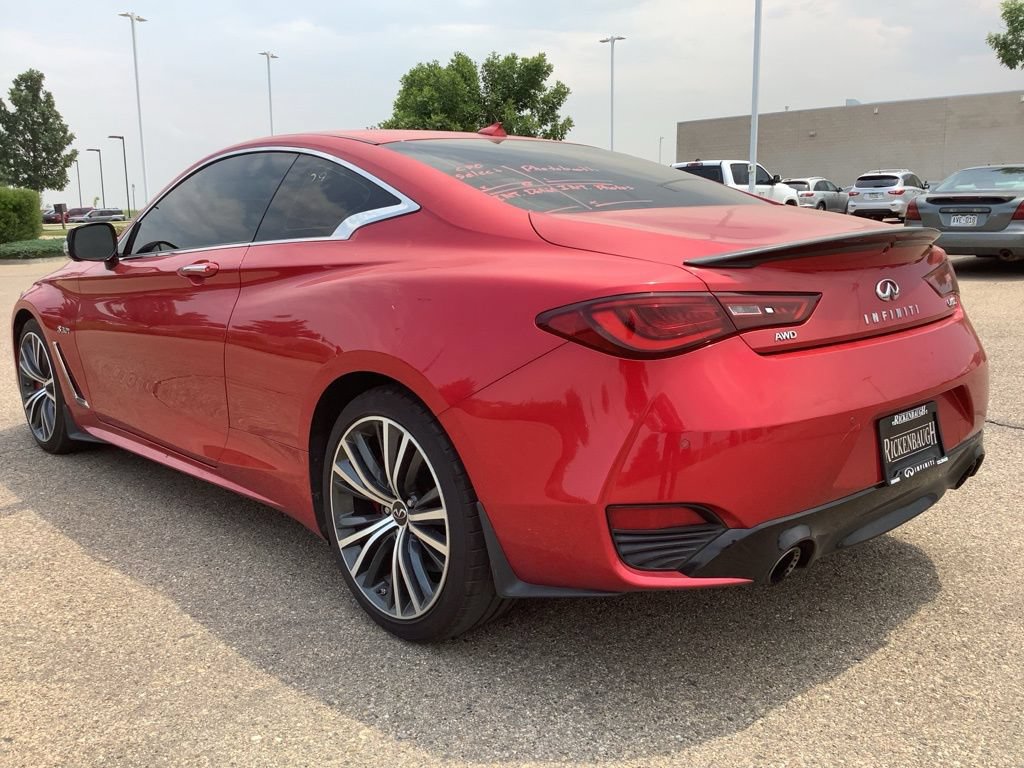 Used 2017 INFINITI Q60 Red Sport 400 AWD/4WD image 5