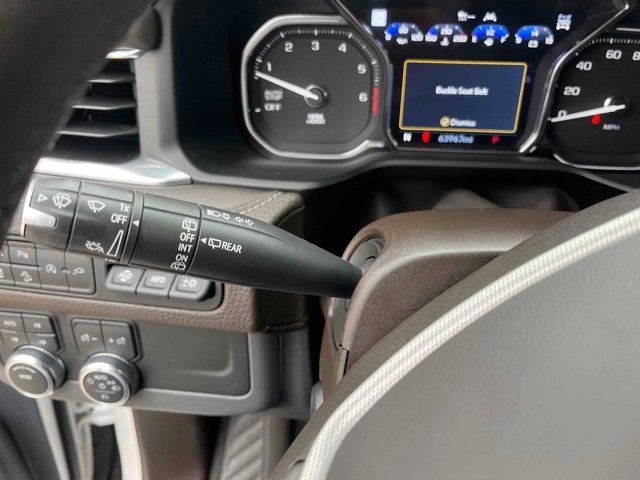 Used 2021 GMC Yukon Denali w/ Denali Premium Package image 24