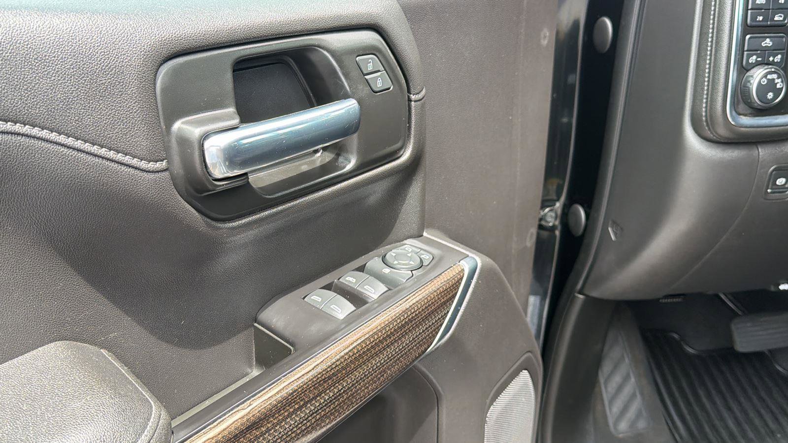 Certified 2021 Chevrolet Silverado 1500 LT w/ Bed Protection Package AWD/4WD image 12