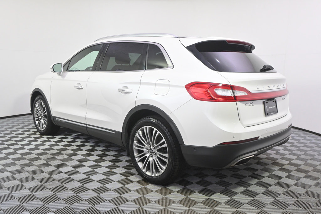 Used 2018 Lincoln MKX Reserve AWD/4WD image 3