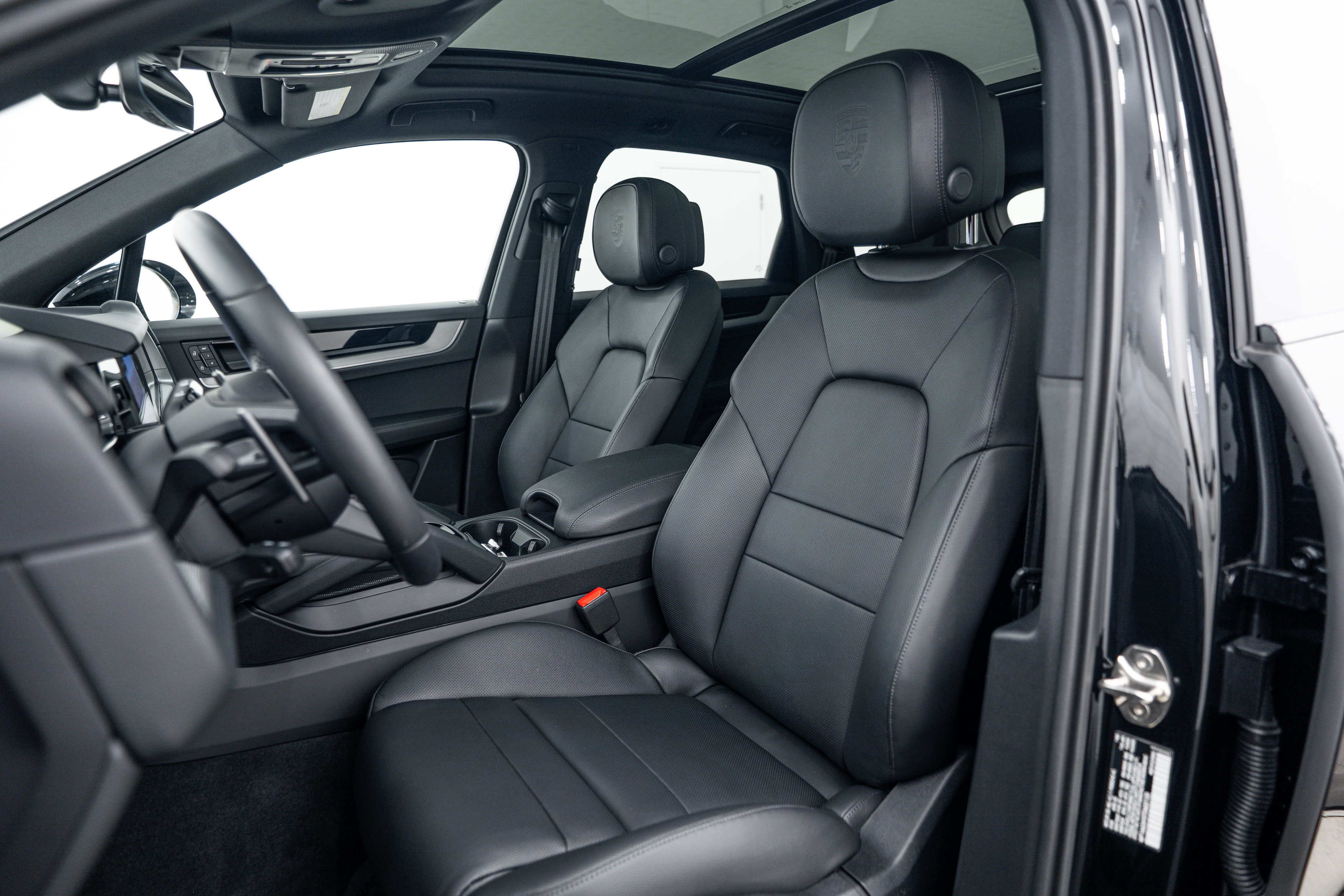 Certified 2026 Porsche Cayenne AWD/4WD image 21