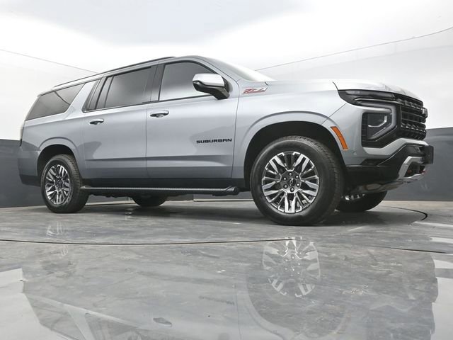 Used 2025 Chevrolet Suburban Z71 AWD/4WD image 43