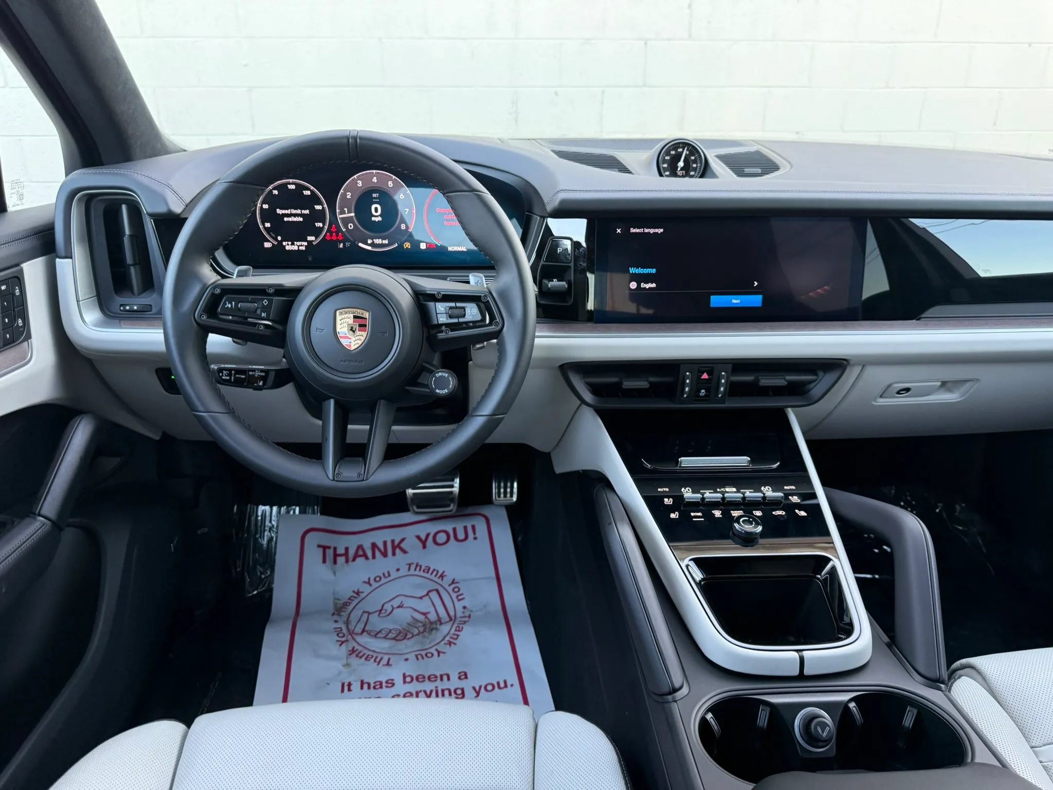 Used 2025 Porsche Cayenne GTS w/ Sport Chrono Package AWD/4WD image 23