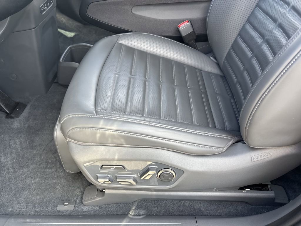 Used 2024 Kia EV9 Land image 20