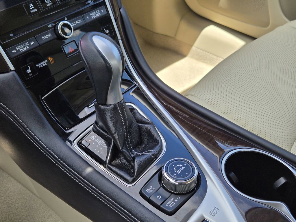 Used 2015 INFINITI Q50 Premium w/ Deluxe Touring Package RWD image 9