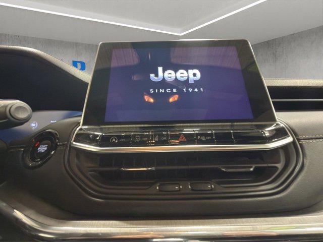 Used 2023 Jeep Compass High Altitude image 17