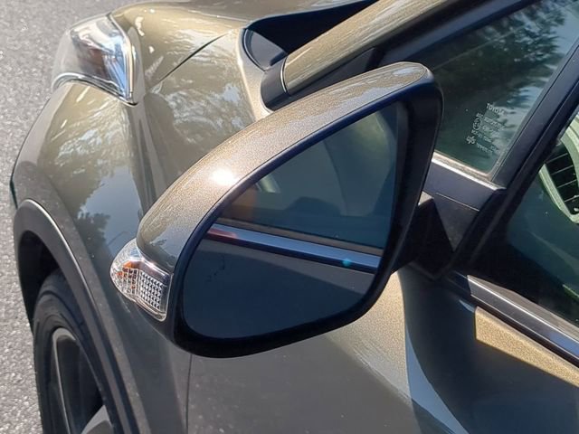 Used 2021 Toyota C-HR XLE image 18