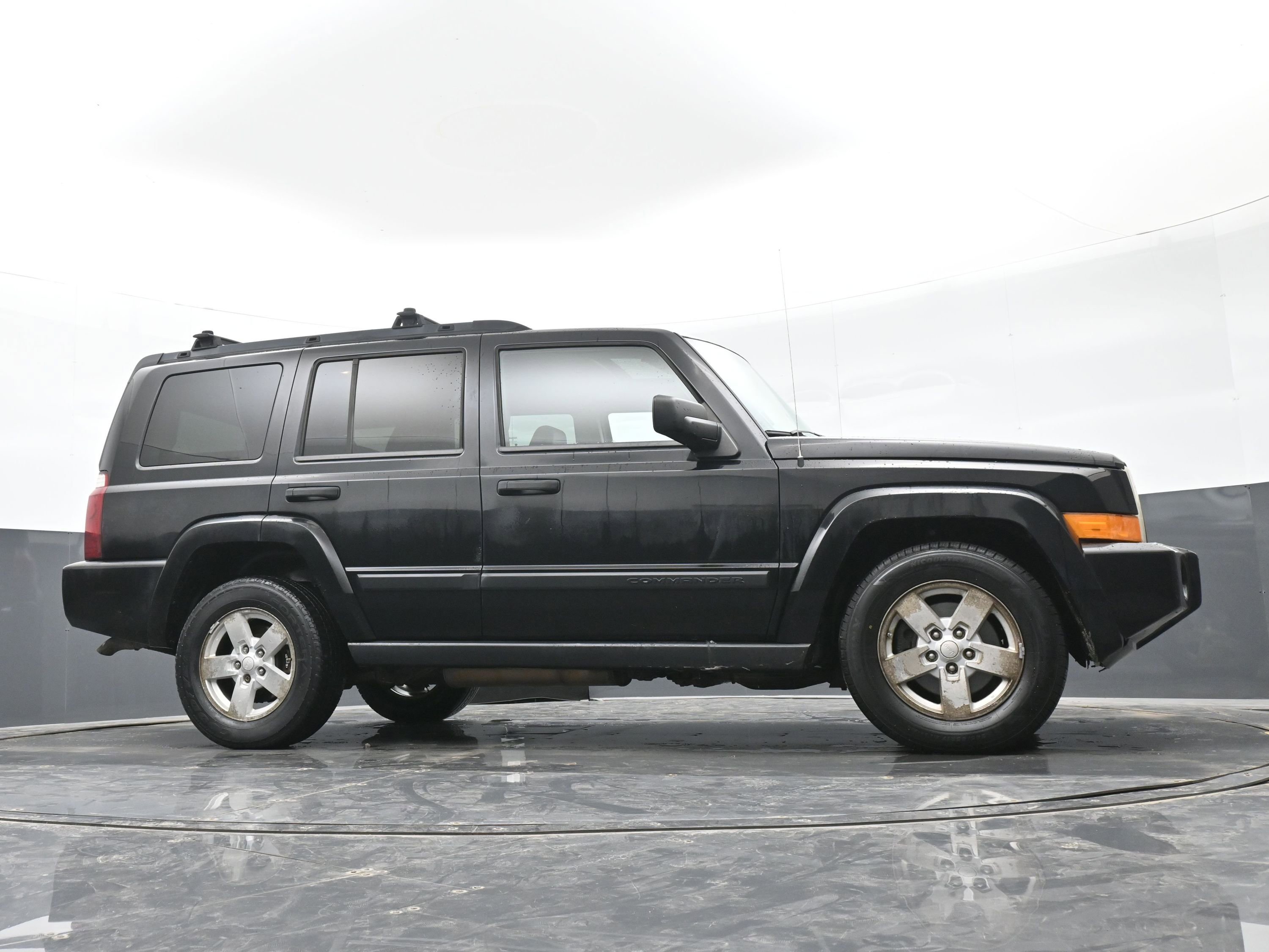 Used 2006 Jeep Commander 4WD image 40