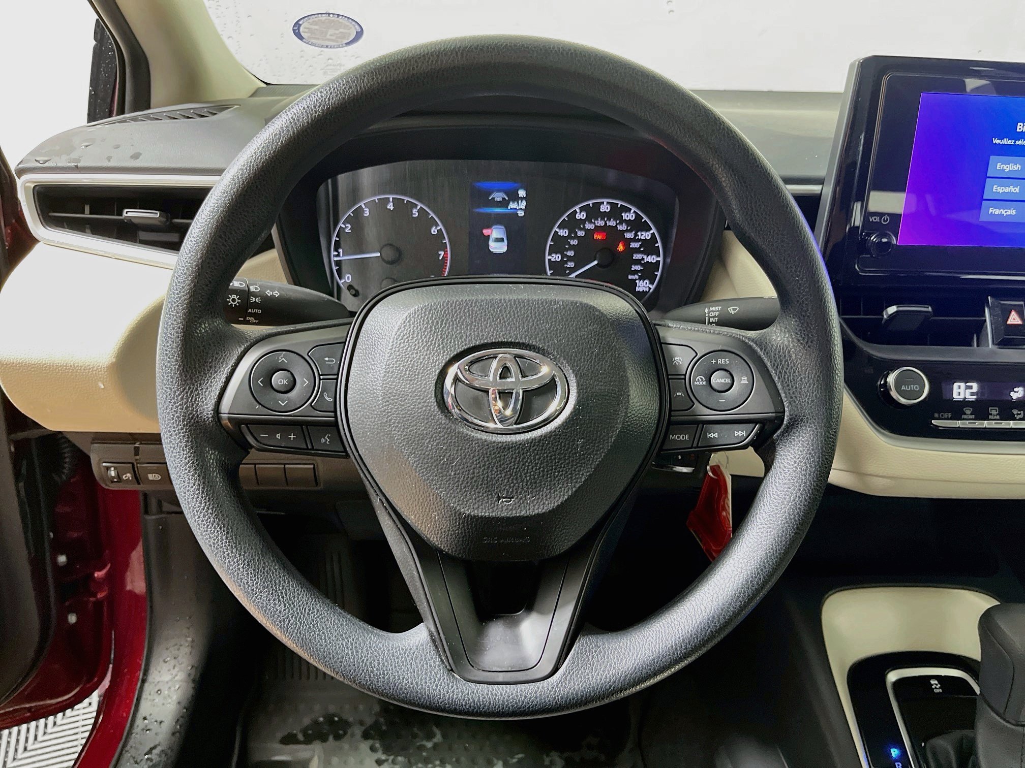 Used 2025 Toyota Corolla LE FWD image 17