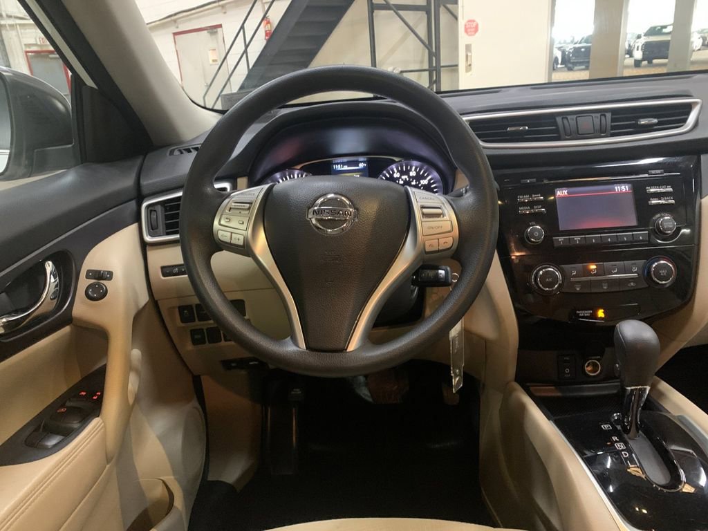 Used 2016 Nissan Rogue S w/ Appearance Package image 17