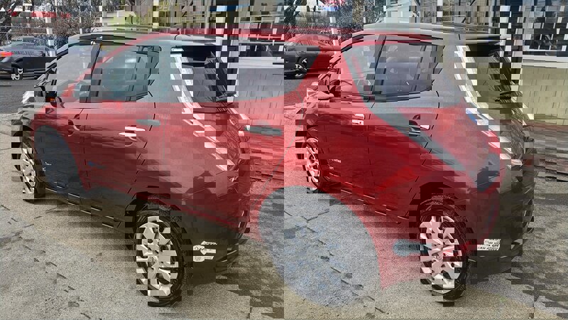 Used 2014 Nissan Leaf S w/ Charge Package image 4