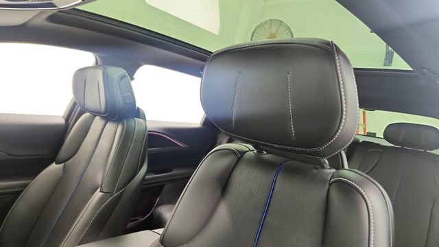 Used 2025 Cadillac Lyriq Sport AWD/4WD image 34