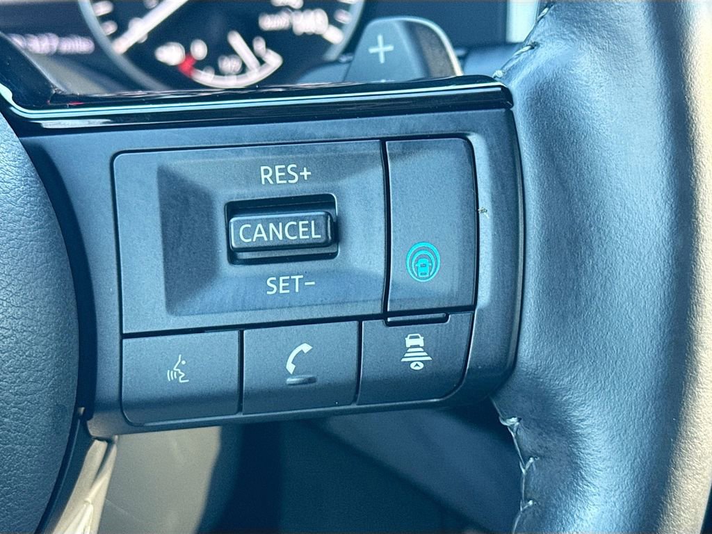 Used 2023 Nissan Pathfinder SL image 10