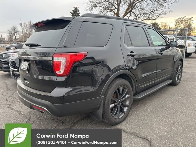 Used 2017 Ford Explorer XLT w/ Equipment Group 202A image 4