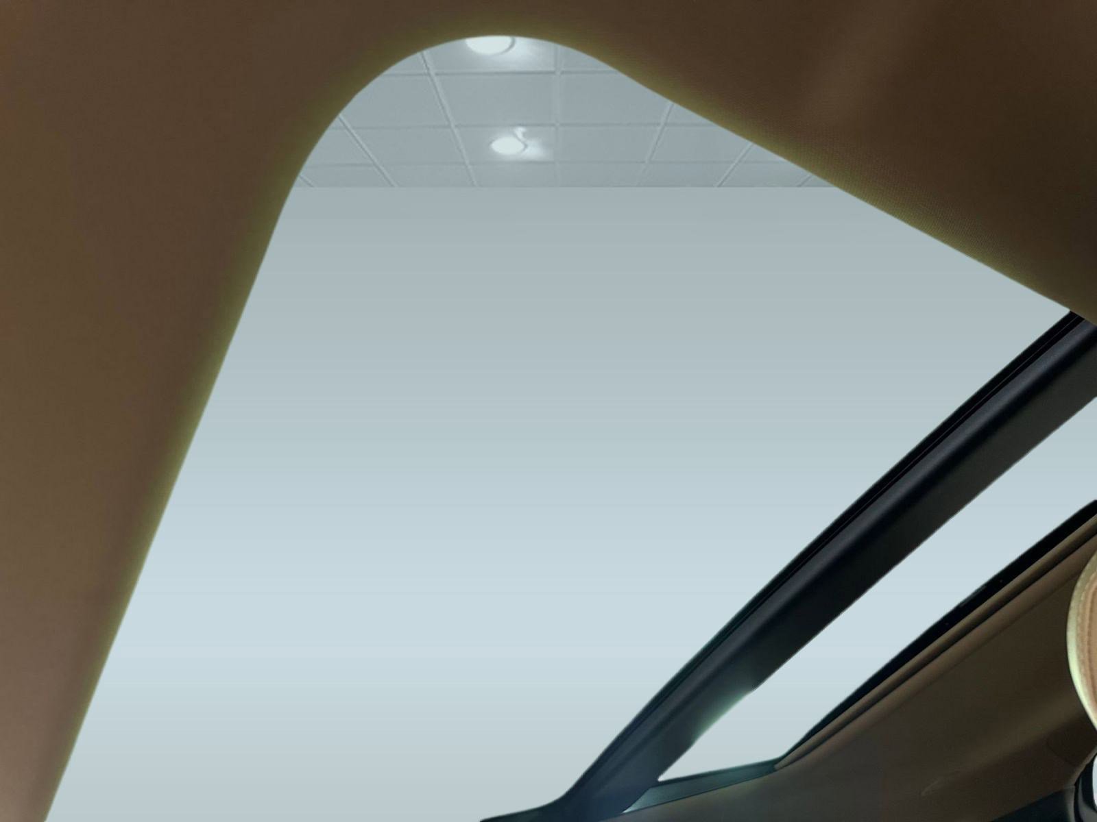 Used 2023 Land Rover Range Rover Long Wheelbase SE image 13