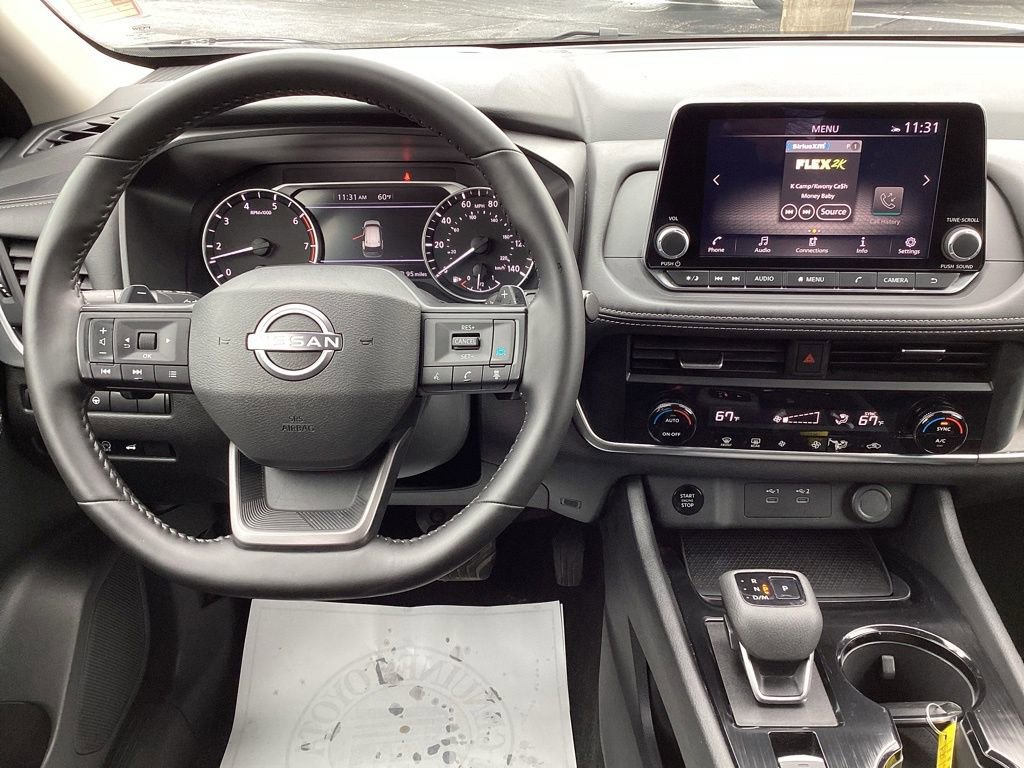 Used 2025 Nissan Rogue SV image 18