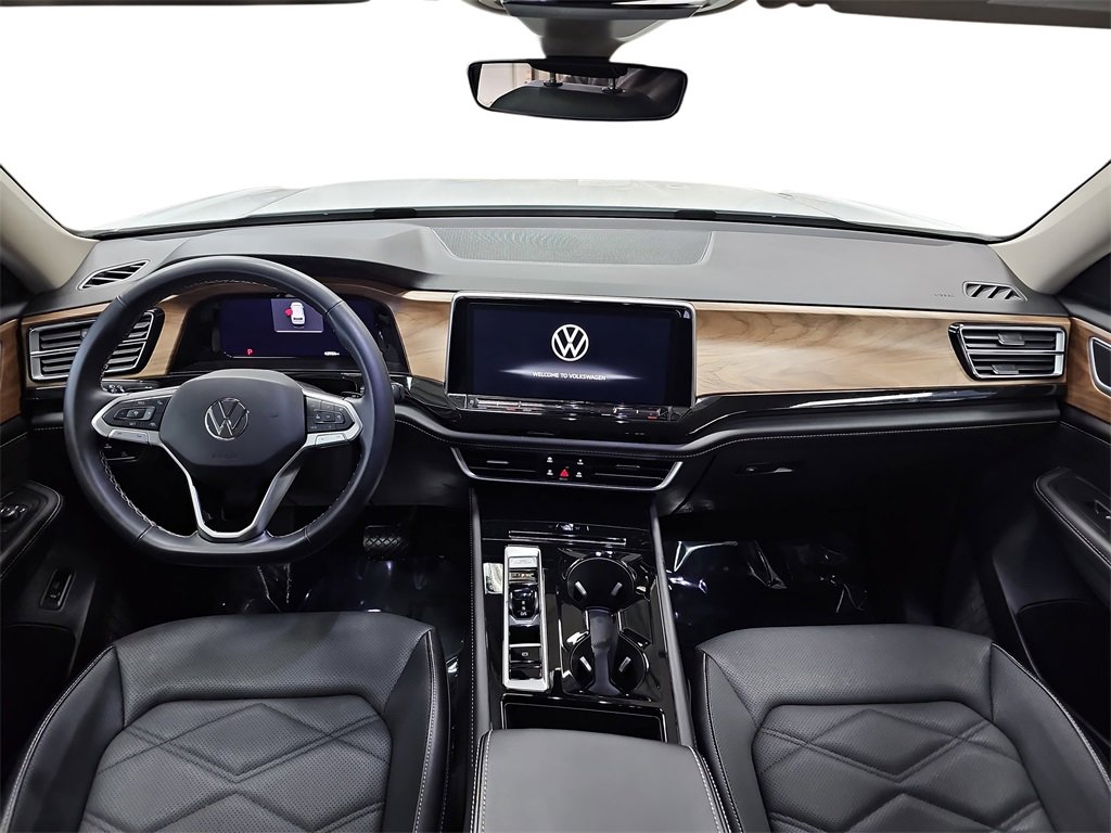 Used 2025 Volkswagen Atlas SE image 9
