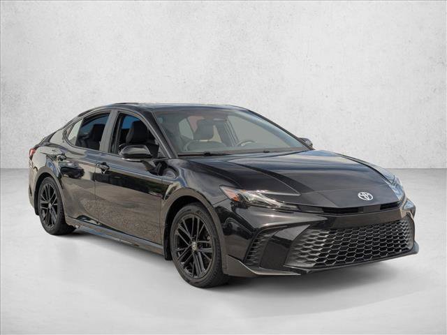 Used 2025 Toyota Camry SE FWD image 3