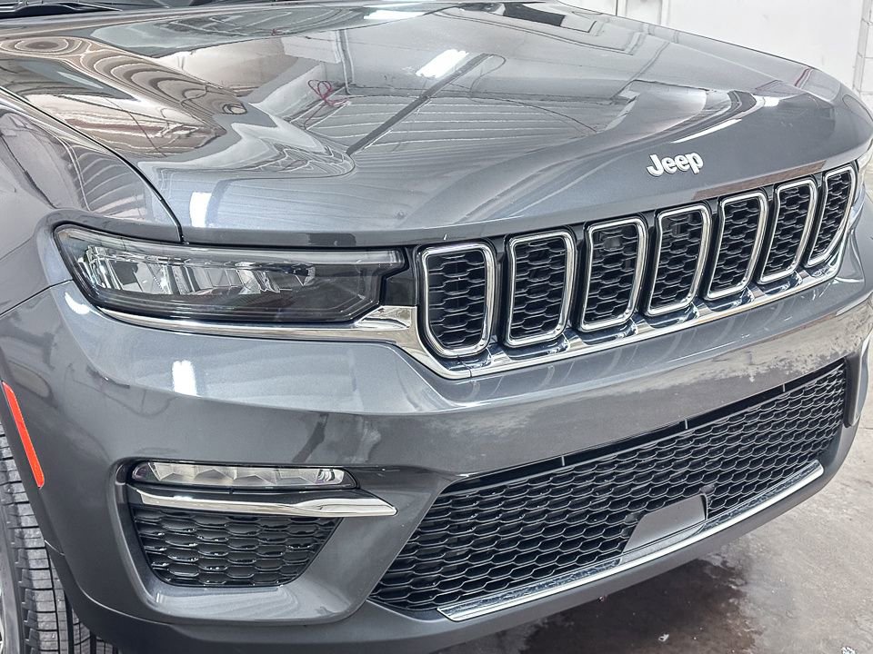 New 2025 Jeep Grand Cherokee Limited image 12