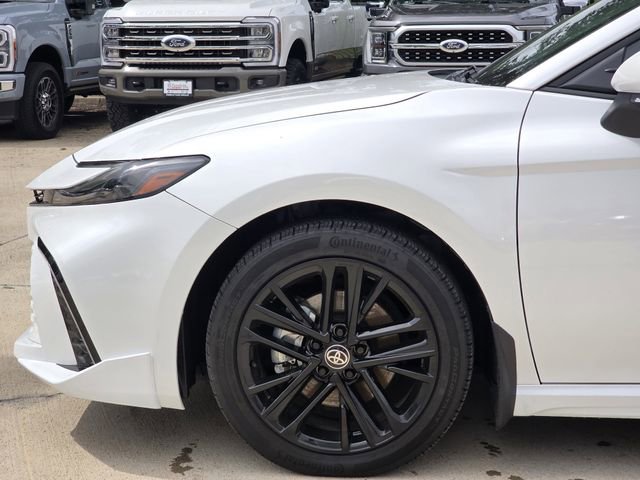 Used 2025 Toyota Camry XSE FWD image 6