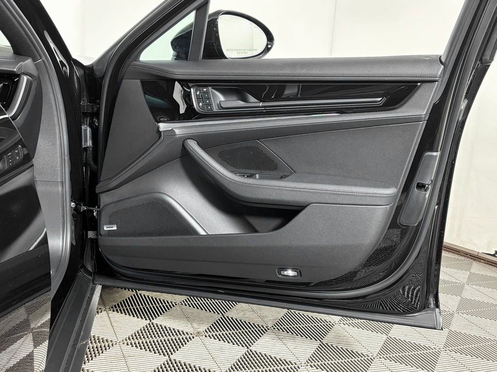 Certified 2026 Porsche Panamera 4 AWD/4WD image 38