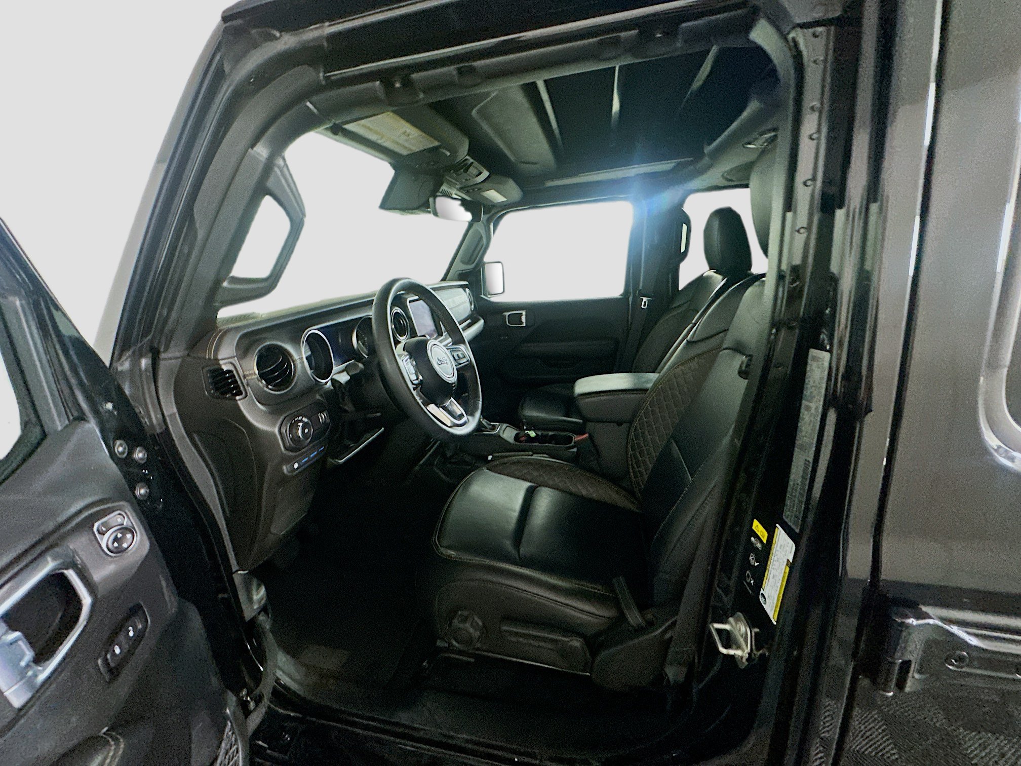 Used 2023 Jeep Wrangler Unlimited Sahara AWD/4WD image 13
