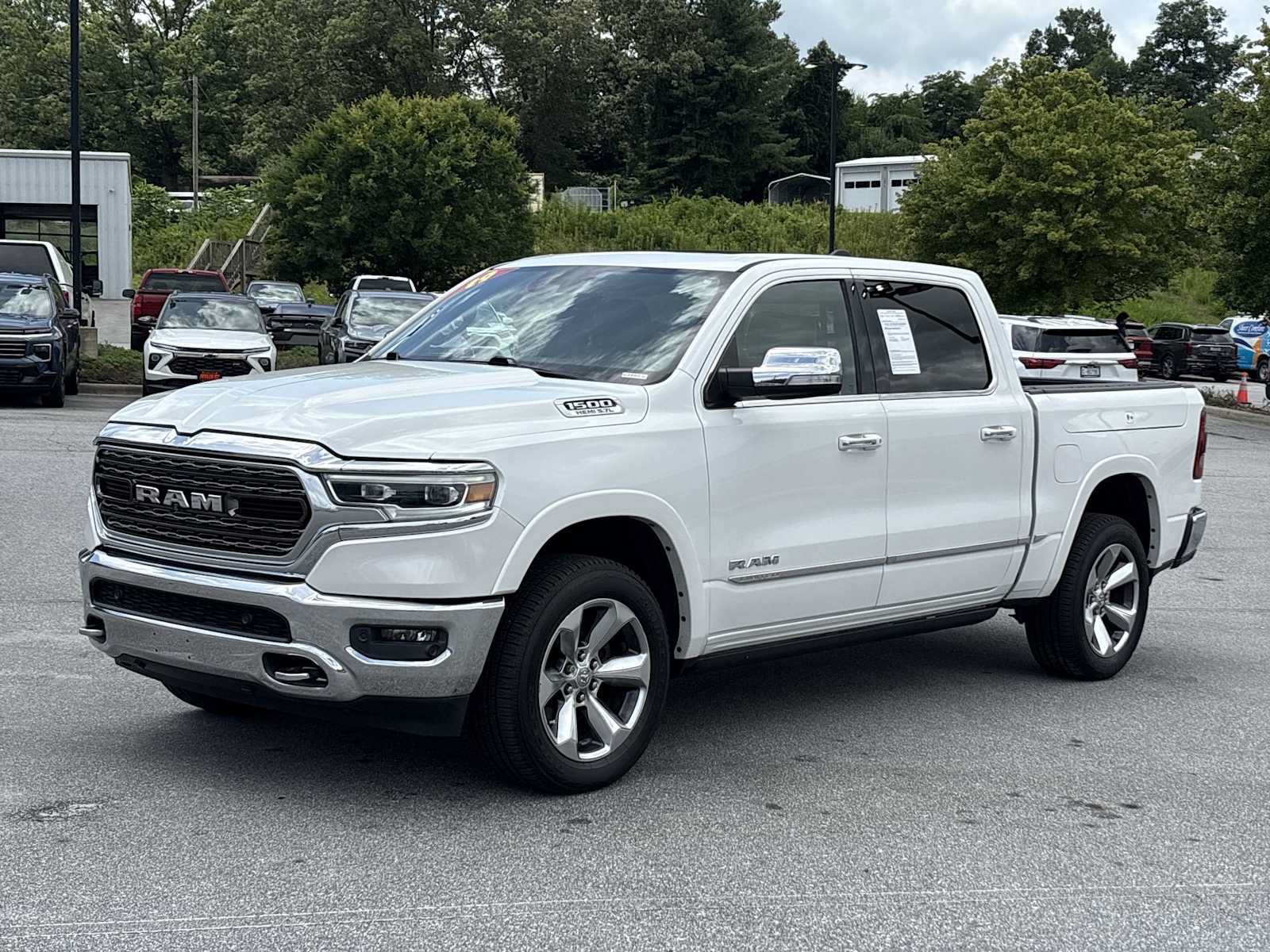 Used 2019 RAM 1500 Limited AWD/4WD image 2